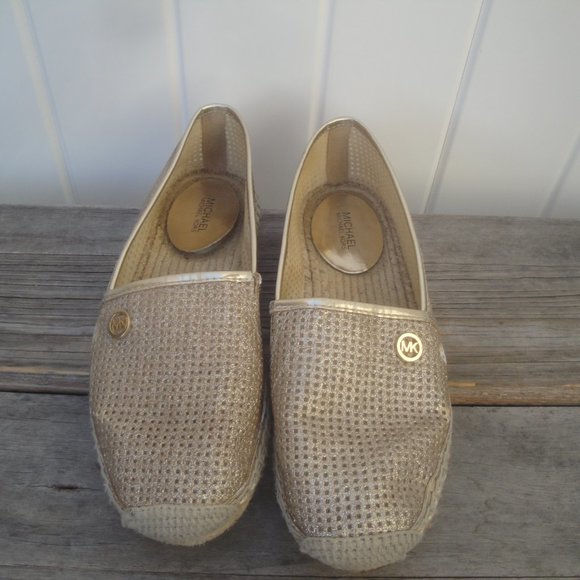 Michael Kors Slip Ons in Gold Pixie Kendricks Perforated Leather 7M - Picture 3 of 8